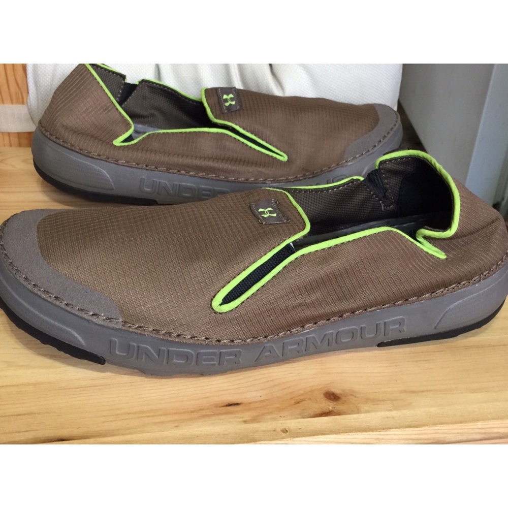 Men’s UNDER ARMOUR Slip-on